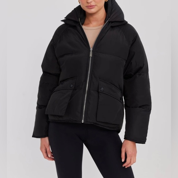 NWT Revolve Toast Society Pluto Puffer Jacket - Picture 5 of 13